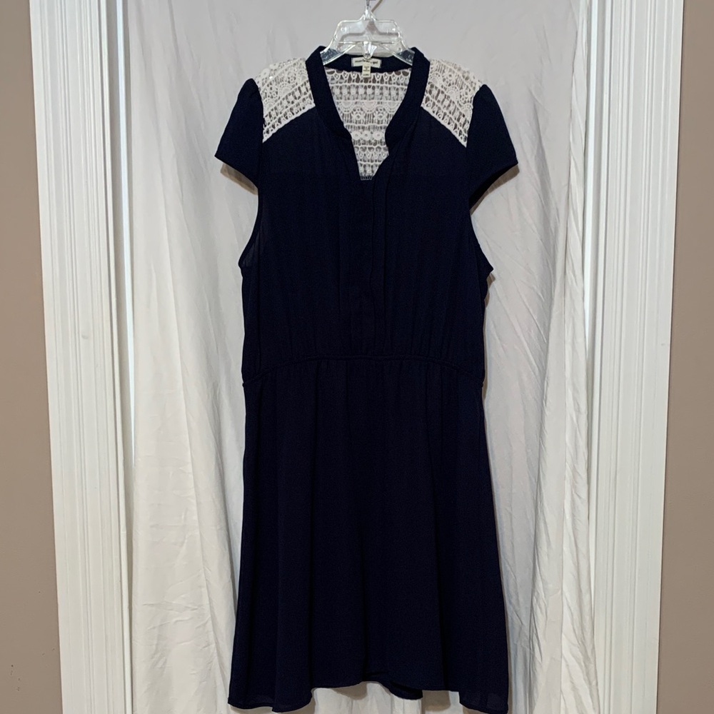 Monteau Girl Navy Dress with Cream Lace Shoulders & Upper Back w/Cap Sleeves EUC